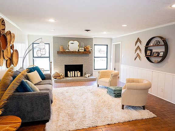 4th image of 614 N Charles St