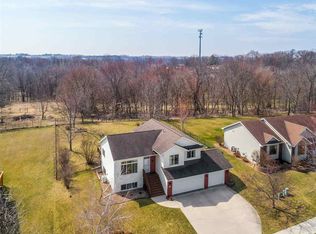 263 W Goldfinch Dr, Tiffin, IA 52340