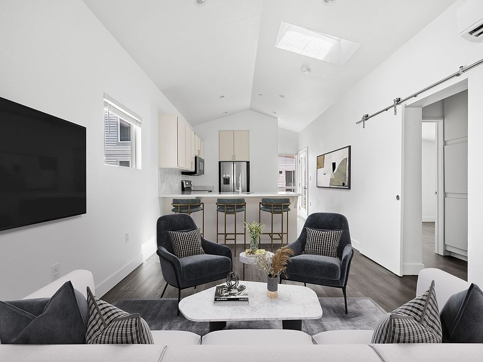 1st image of 422-426.5 San Pascual Ave #424-1/4