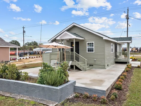 729 Alexander Ave, Henderson, NC 27536