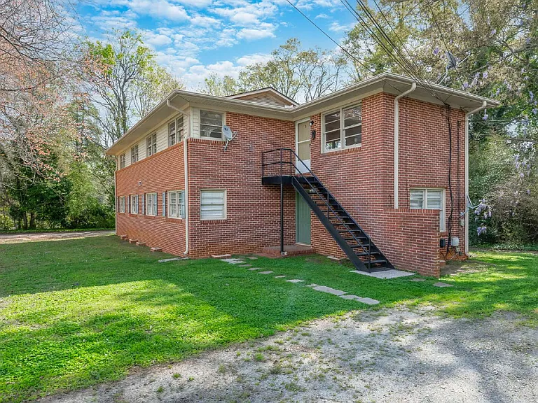 705 Ravenel St #C — Photo 22