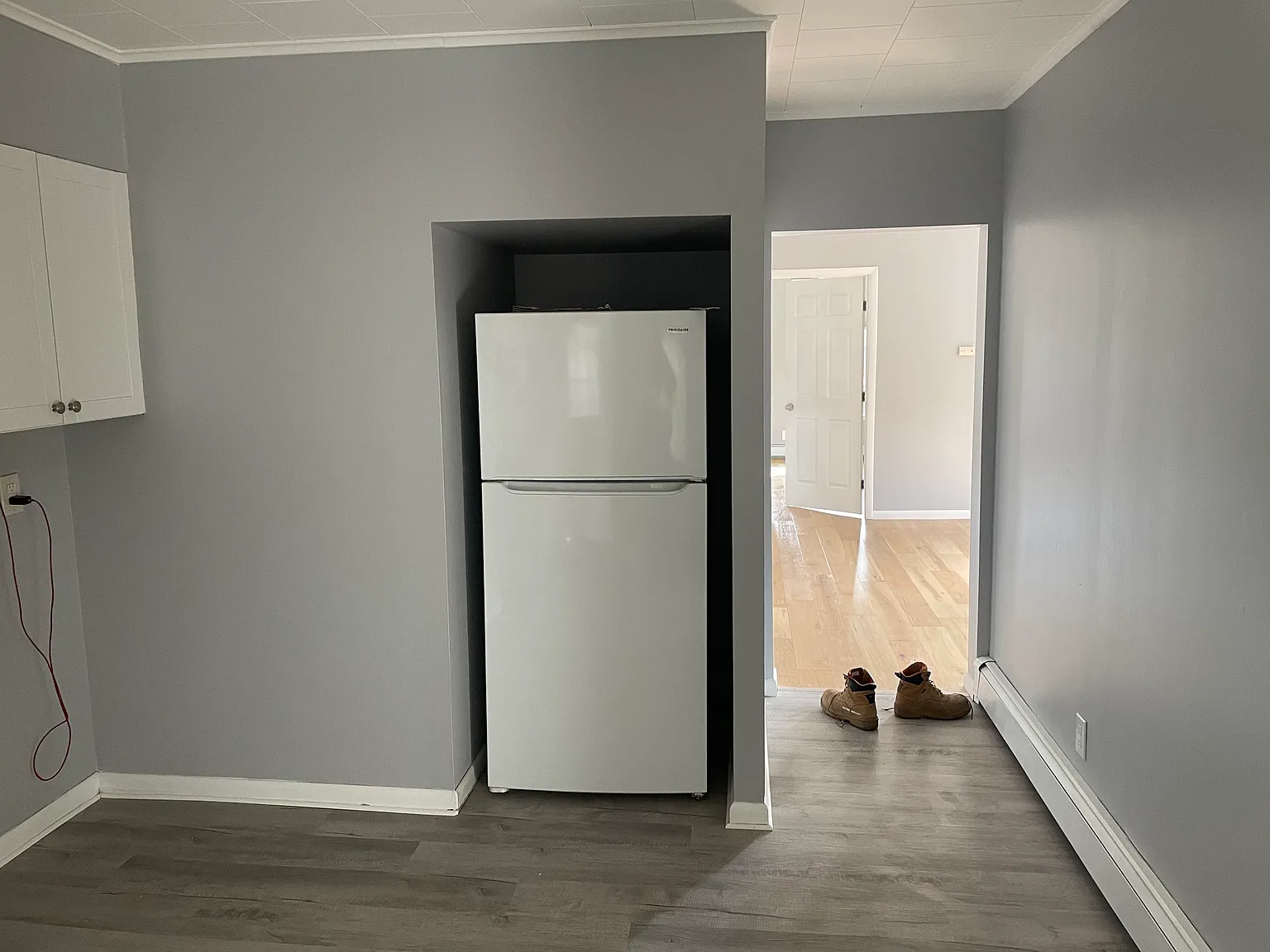 2 bed, 900 sqft, $1,100 — Photo 2