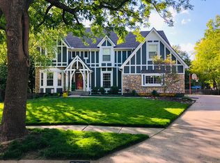 9516 W 116th Ter, Overland Park, KS 66210