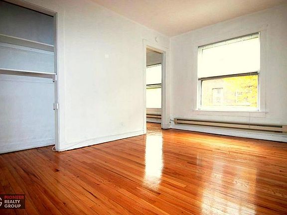 4th image of 2900 N Mildred Ave #2902C2
