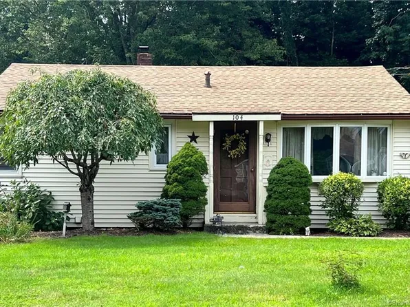 104 Peters Circle, Southington, CT 06489