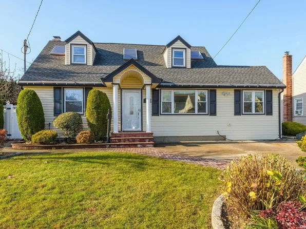 1899 Prospect Avenue, East Meadow, NY 11554