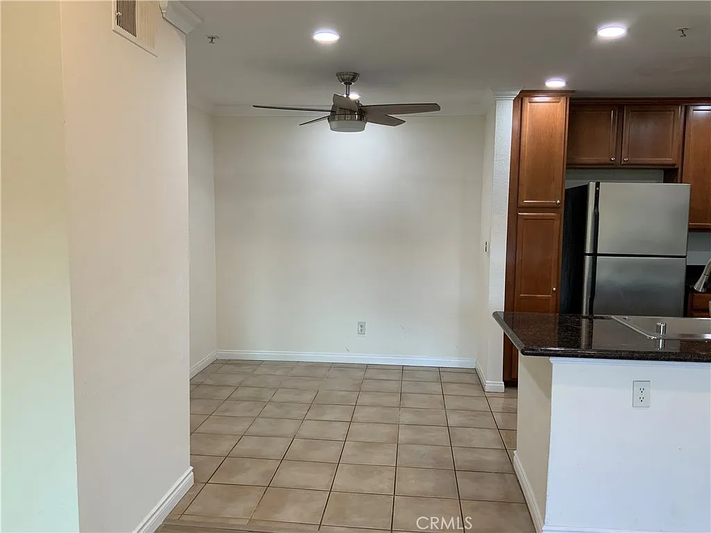 1 bed, 724 sqft, $2,200 — Photo 4