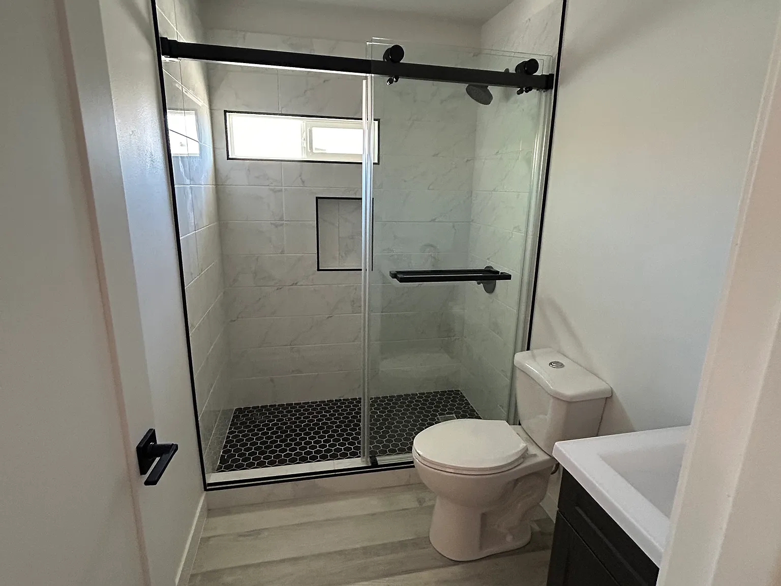 1 bed, 400 sqft, $1,995 — Photo 4