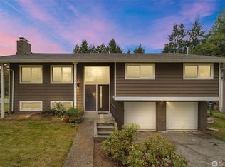 18211 Larch Way, Lynnwood, WA 98037