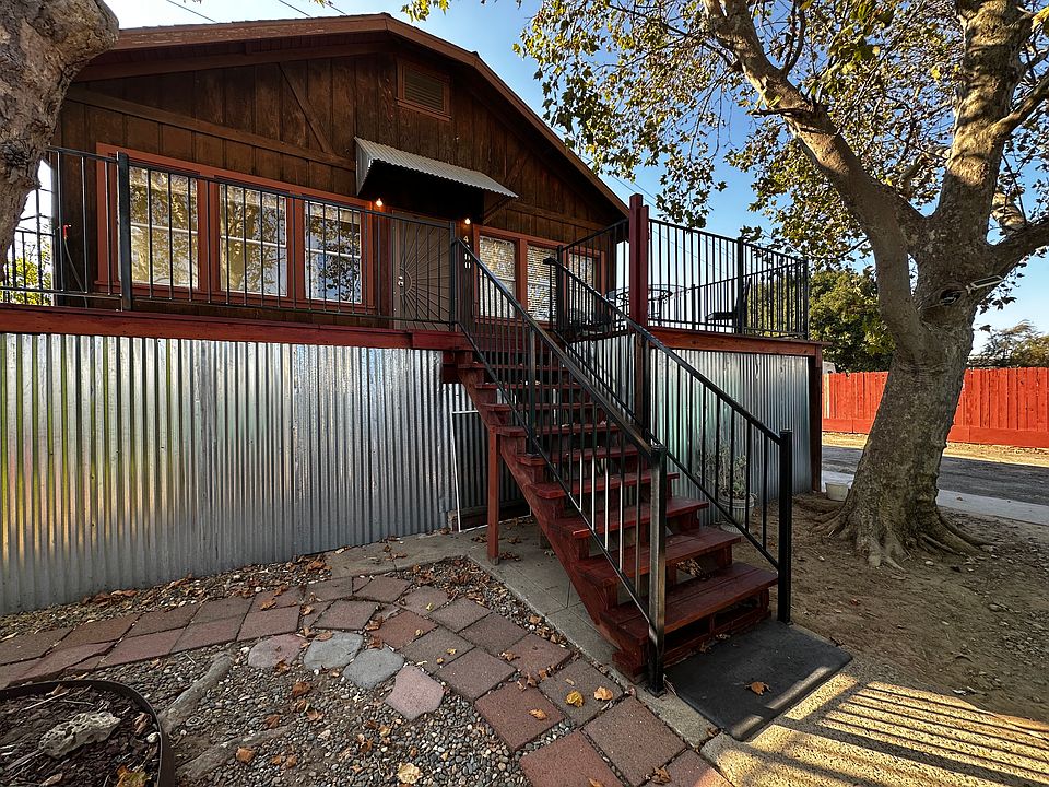 4080 Deeble Street - Upstairs Unit Photo #1 Situated Behind Street Fence