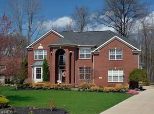 30834 Falkirk Dr, Westlake, OH