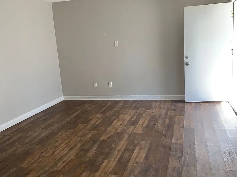 9545 Flower St — Photo 8