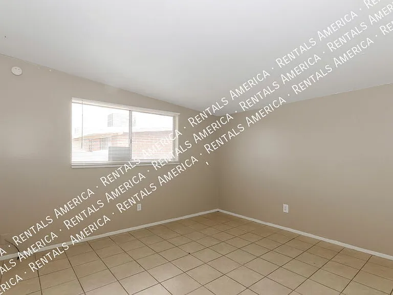 404 E Yavapai Rd — Photo 9