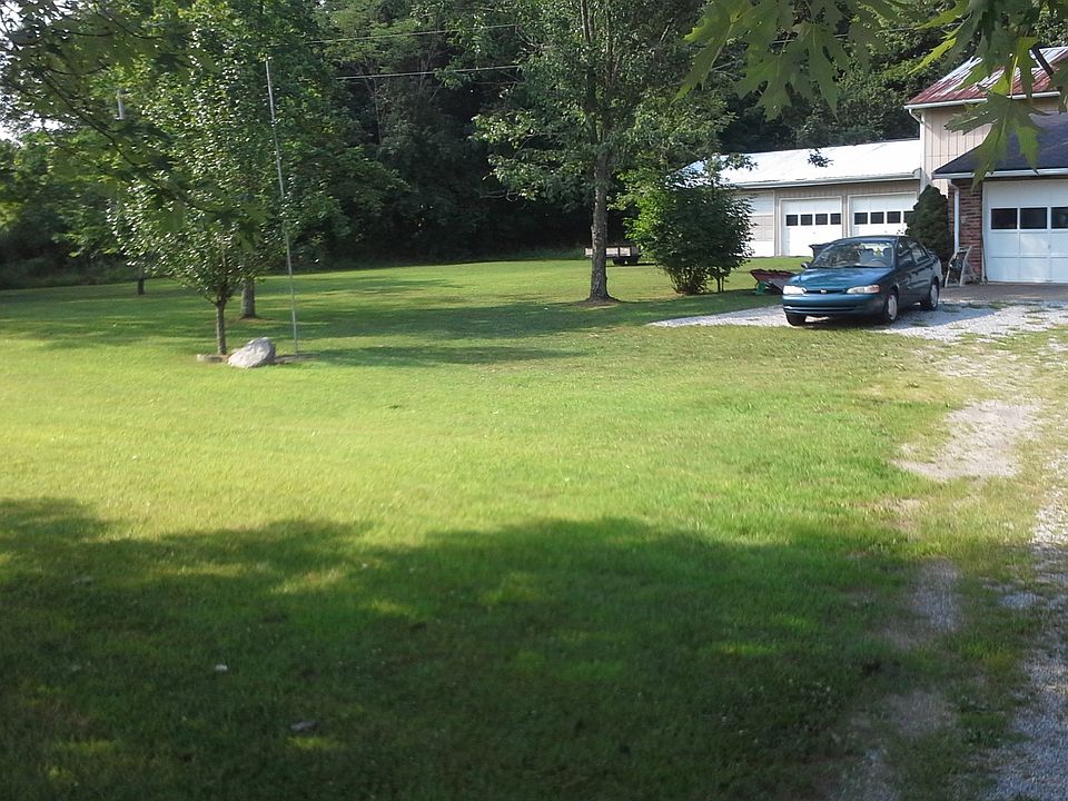 2nd image of 1607 Race Track Rd