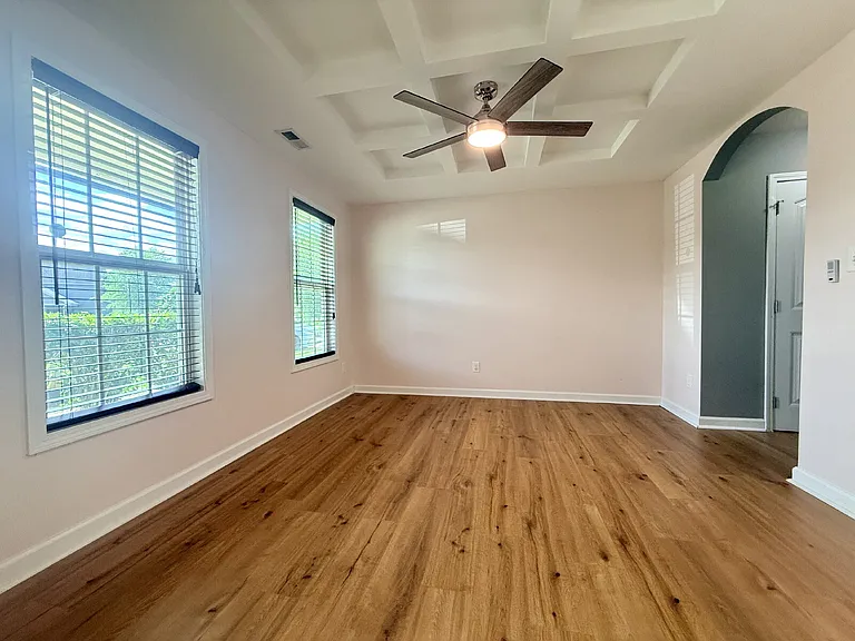 138 Ladden Ln — Photo 8