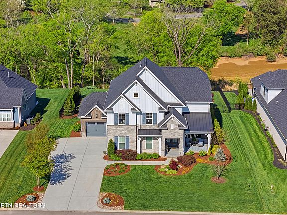 3rd image of 816 Painted Turtle Ln