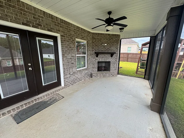 652 Charleston Mills Dr — Photo 18