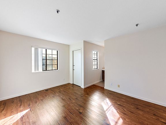 3rd image of 704 Dorado Ter #1