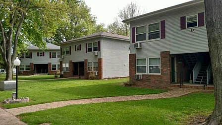 2nd image of 104 S Lincoln St #11066219