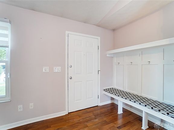 4th image of 6537 Warriner Way