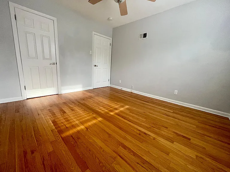1131 Kraft St — Photo 13