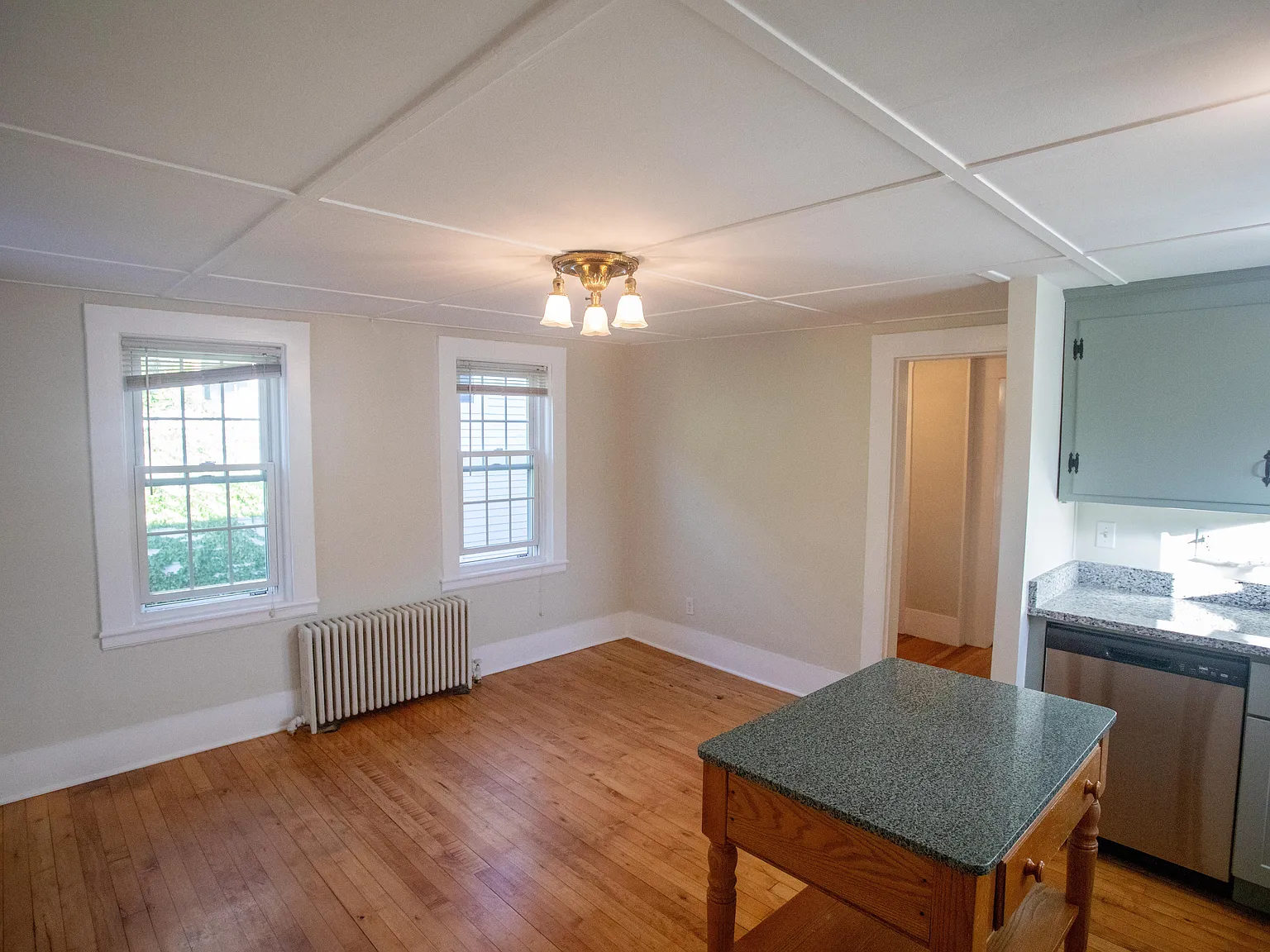 2 bed, 873 sqft, $2,750 — Photo 3
