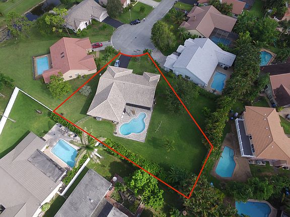 4th image of 2041 NW 86th Ter
