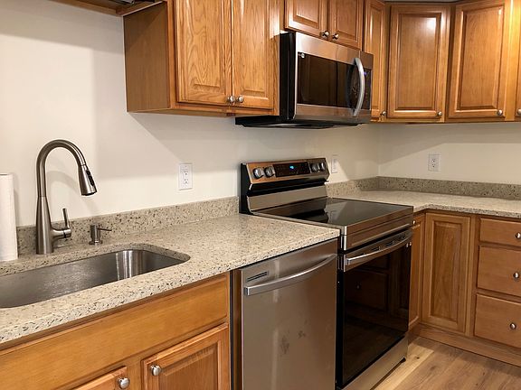 4th image of 37 Oak St #S2
