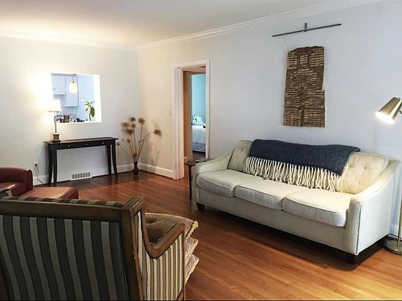 Comfy living room 
This house is fully furnished