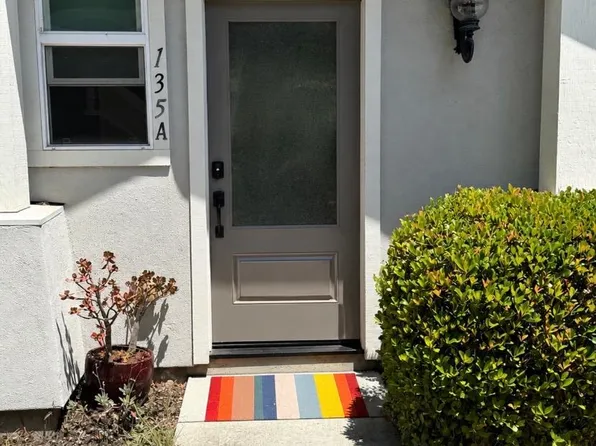135 Kennan St #A, Santa Cruz, CA 95060