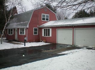 77 S Farms Dr, Manchester, CT 06040