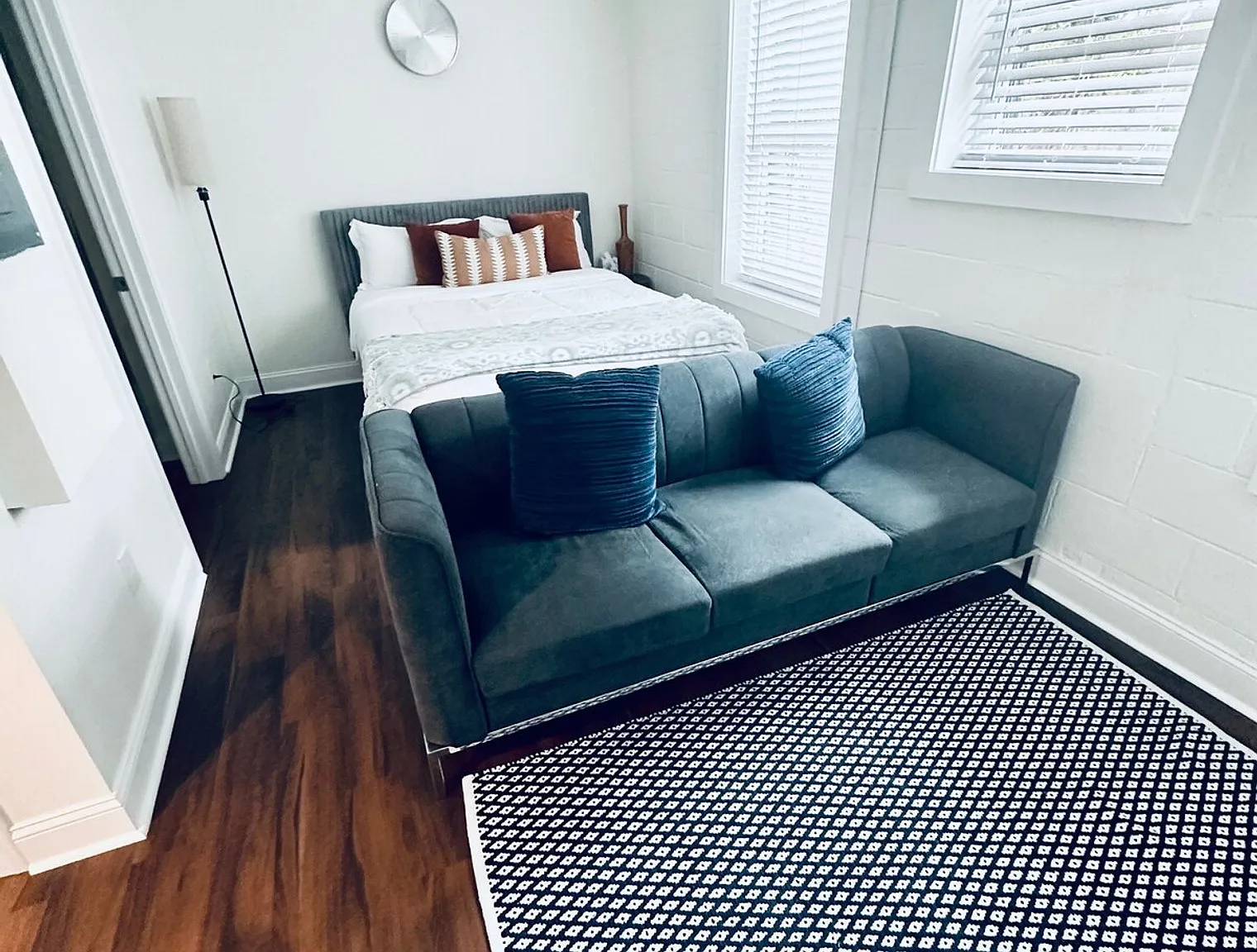 1 bed, 1.0 bath, $2,389 — Photo 2