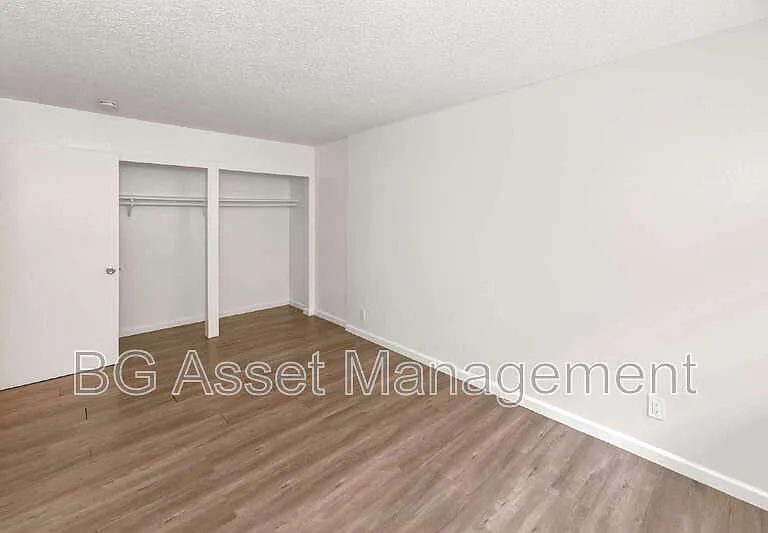212 Westwood St — Photo 8