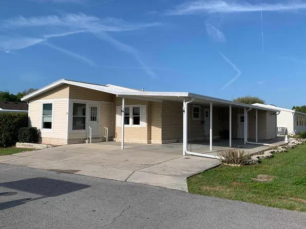 6201 Mission Viejo Dr, Zephyrhills, FL 33542