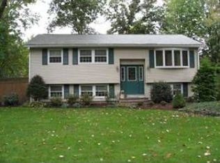 1 Rio Vista St, Billerica, MA 01821