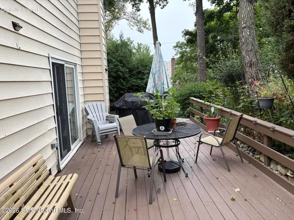 51 Nixon Ave, Staten Island, NY 10304