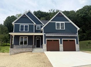 213 Farm Brook Ln, Morgantown, WV 26508