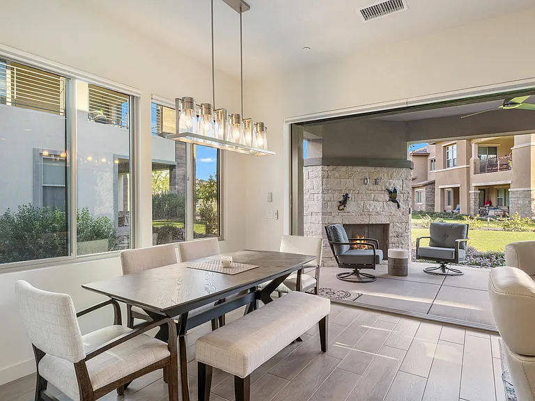 1701 Retreat Cir — Photo 16