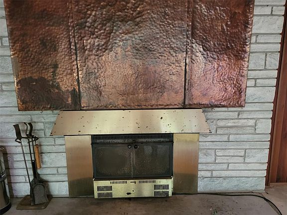 4th image of 40 Oakridge Dr