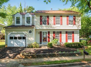 100 Pembrooke View Ln, Gaithersburg, MD 20877