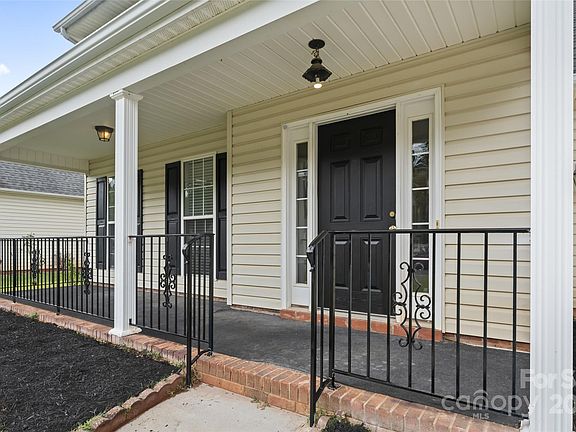 3rd image of 4357 Timberwood Dr