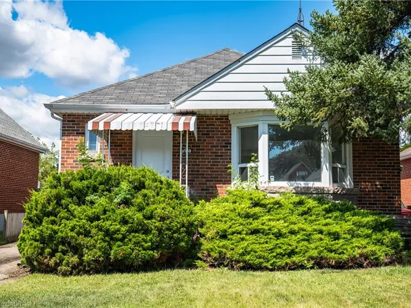 150 Beland Ave S, Hamilton, ON L8K 3T6