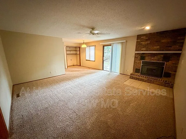 1444 S Gelven Ave — Photo 2