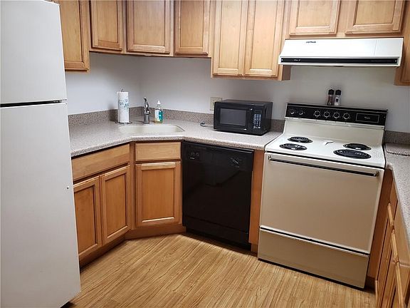 3rd image of 1515 Forrest Nelson Blvd Unit Q-102