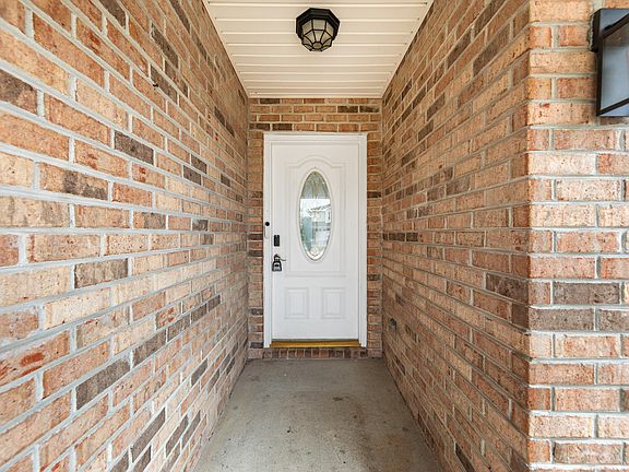 4th image of 422 Pristine Water Ln