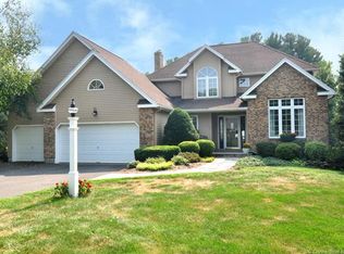 9 Strawberry Fields Rd, Granby, CT 06035