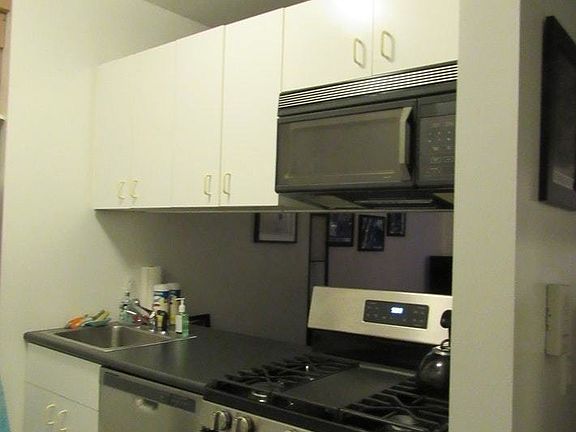 5th image of 360 E 88th St APT 7D