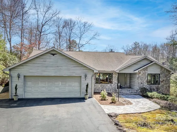 176 Kanunu Ct, Brevard, NC 28712