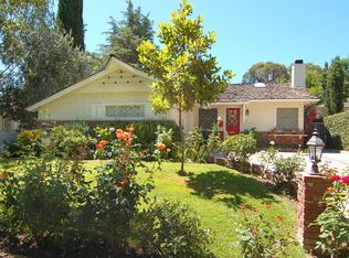 22148 Buena Ventura St, Woodland Hills, CA 91364