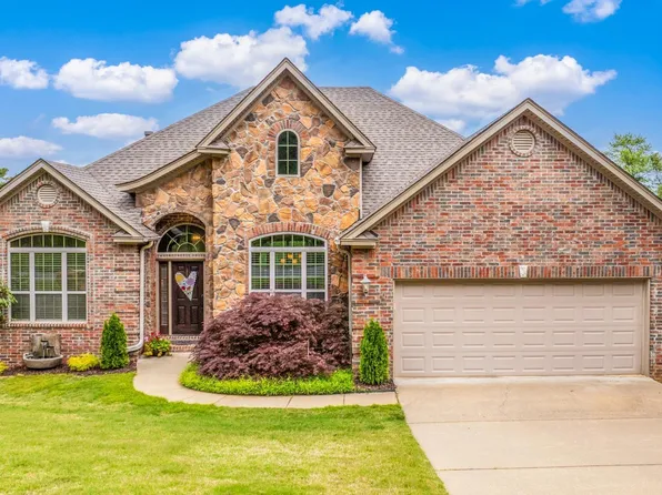 164 Majestic Cir, Maumelle, AR 72113